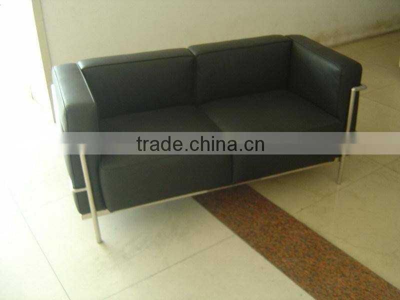 Replica synthetic leather classic French LC3 two seater sofa by Le Corbusier for living room