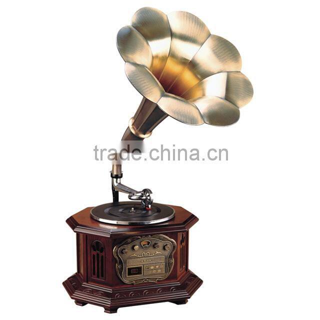 The phonograph Vinyl machine The old European archaize great horn speaker LP record player