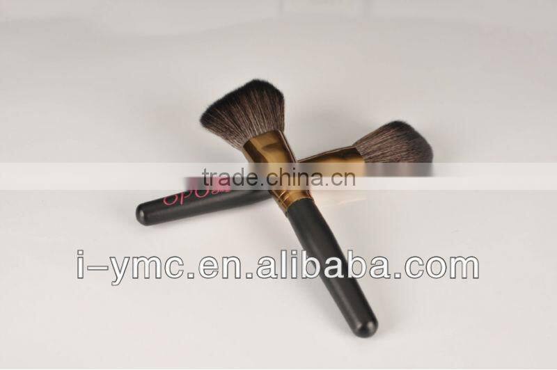 Small Golden Flat Brush Blusher Brush with Goat Hair Plastic Handle