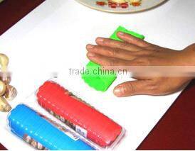 Promotional New Creative Useful Customized Kitchen Garlic Press And Peeler