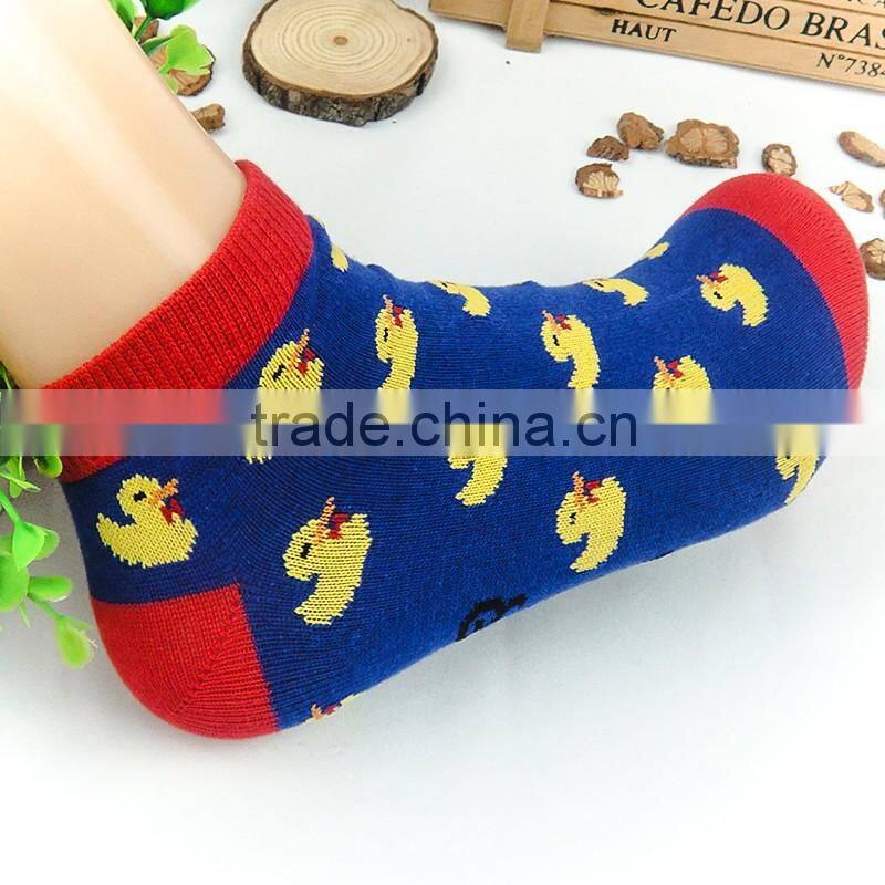 New design red blue sock with baby duck
