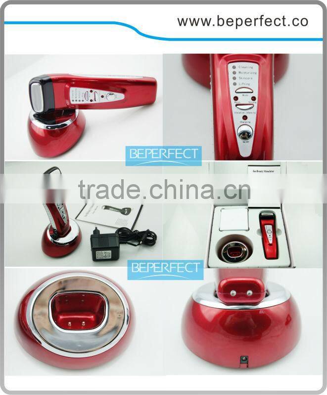 Personal care galvanic face care device