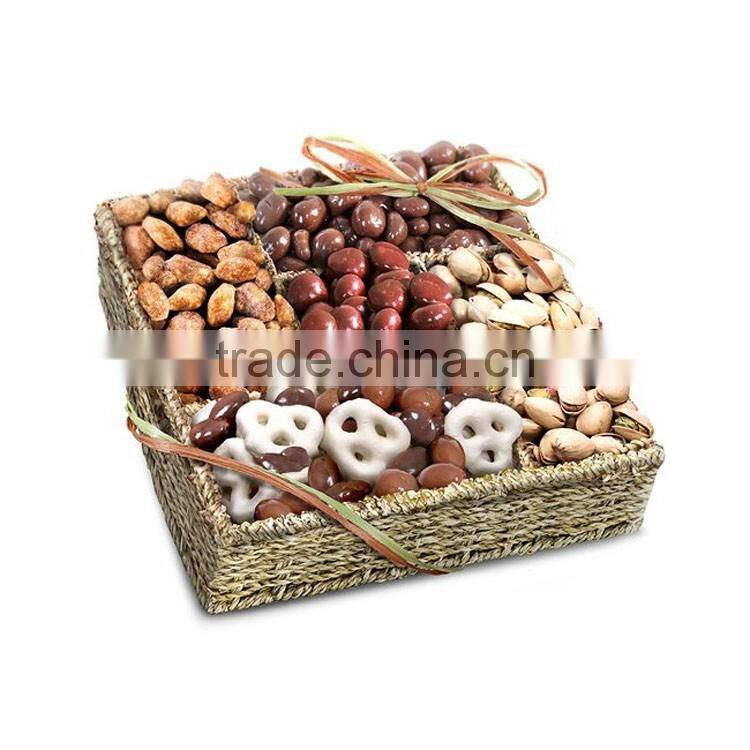 Wholesale seagrass woven food packing chocolate basket decoration