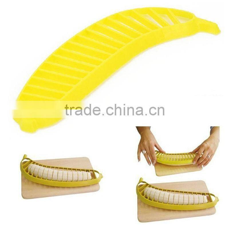 Cheapest Plastic Cutting Magic Kitchen Tools Fruit Slicer Banana Slicer 2016