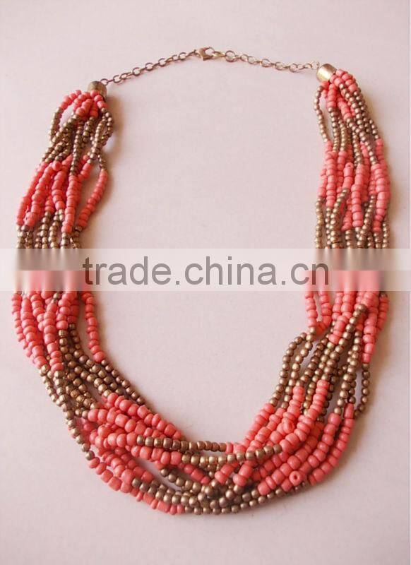 white collar necklace