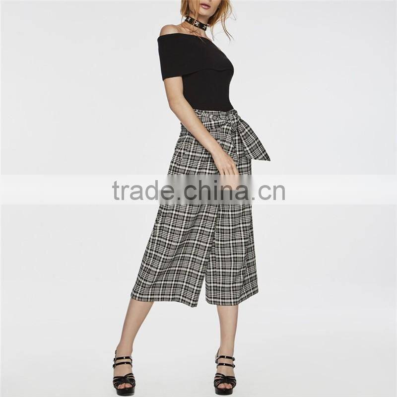 Black and white patterned bow embellished tartan culotte pants slacks