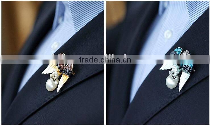 Womens Blue Yellow Oil Drop Eagle White Pearl Bead Elegant Fashion Breastpin Brooch Pin