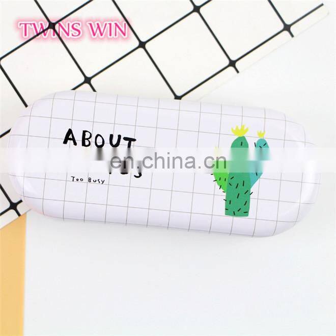 Korea 2018 Hot Style Eyewear Accessories Personalized Design eco-friendly plastic cactus shaped folding eyeglasses case