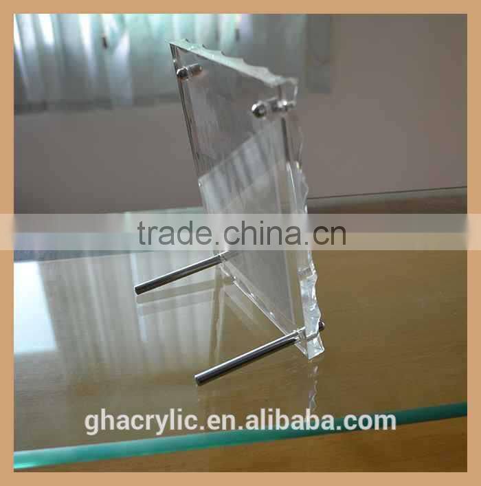 GH-P0002clear acrylic digital photo frame put on the desk