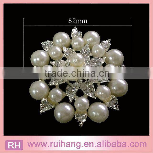 round royal pearl brooch wholesale wedding decoration for wedding invitations