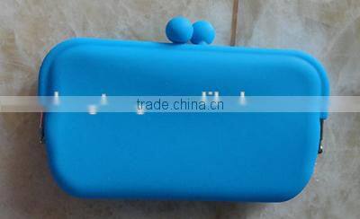 2014 cheap promotion heart and hand silicone bag