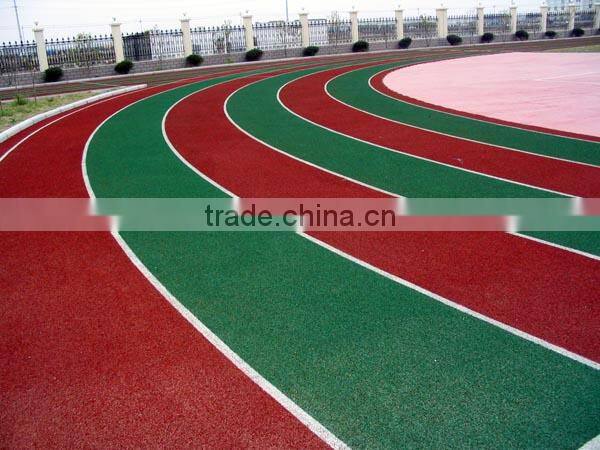 Breathable freely running track/low-cost plastic running track
