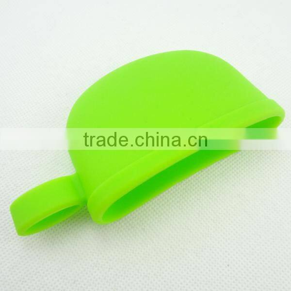 factory price FDA silicone ear shape mitt