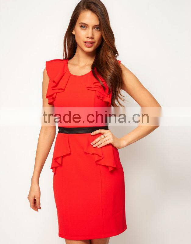 body-conscious dress with frill sleeves