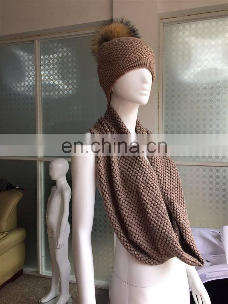 Wholesale Knitted Wool Cashmere Scarves Raccoon Fur Pom Hat Scarf Combination