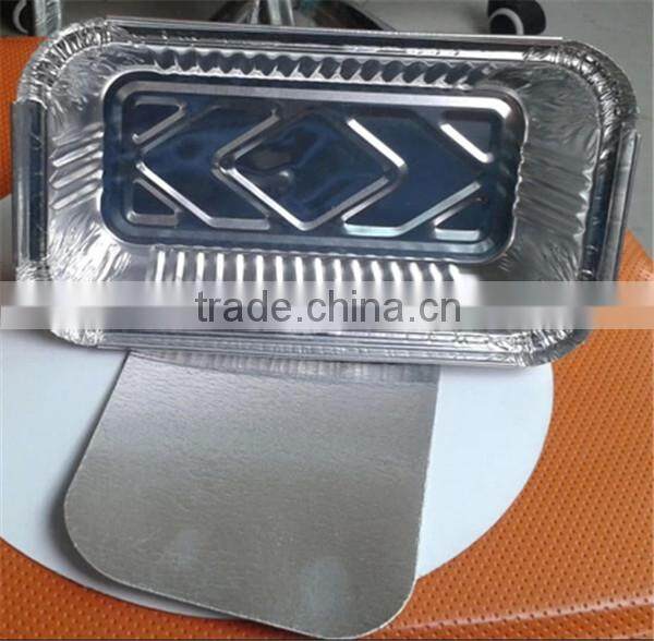 The disposable aluminum foil box of restaurant food packaging