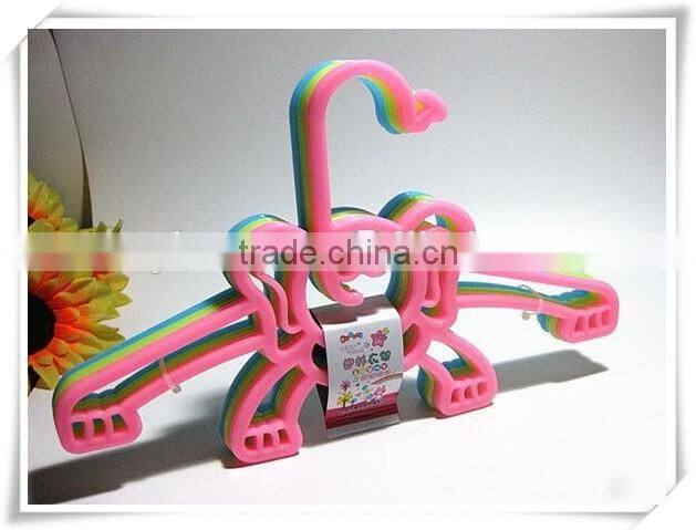 factory supply fancy elephant shape kid plastic clothes hanger ph012