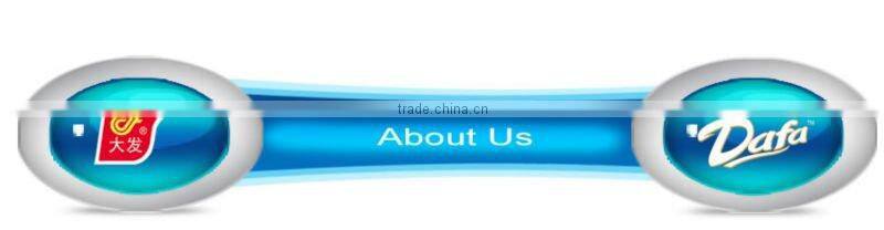 Hot selling little bottle toy candy with good toy and chocolate cream