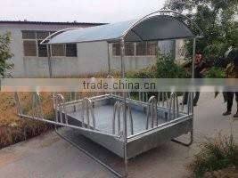 Hot dip galvanized square horse hay feeder with roof