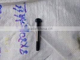 Tractor engine stud for injector clamp plate