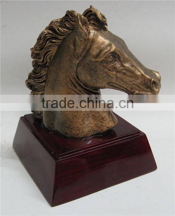 Polyresin horse souvenir trophy