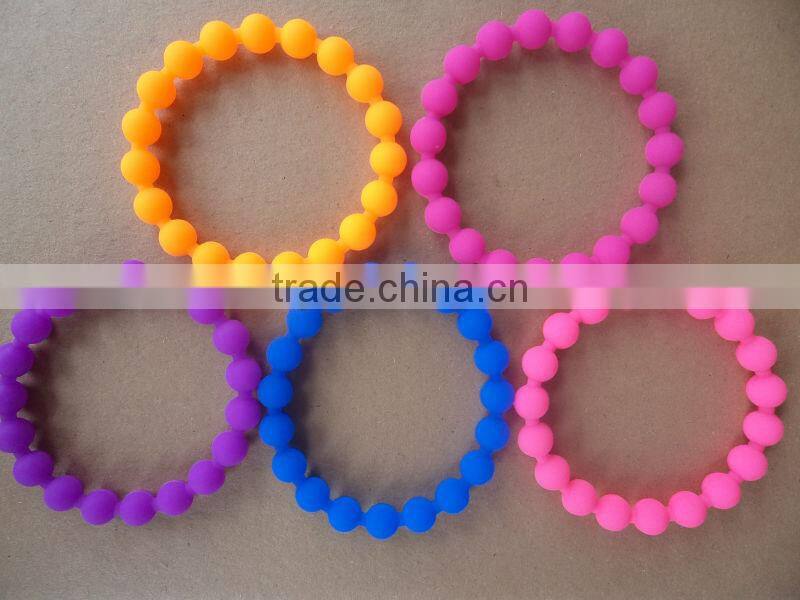 newly wear-resisting colorful silicone bead bracelet
