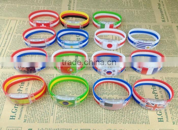 2016 Promotional LED Silicone Bracelet China Supplier