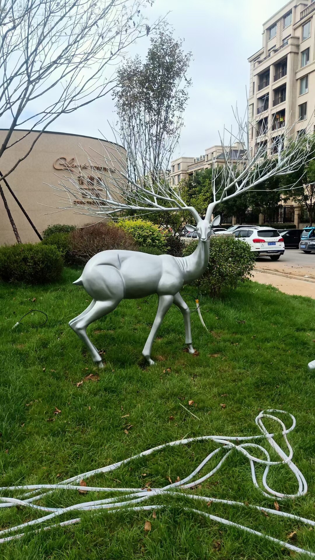 DengTa City Pengming Fiberglass Sculpture Factory company overview - view 1