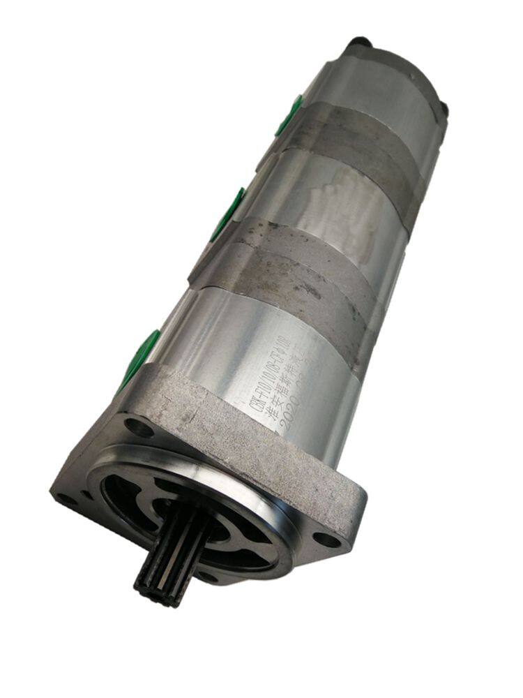 KUBOTA K-028 Triple Gear Pump This Triple Pump That Can Be Customized According to Your Requirements