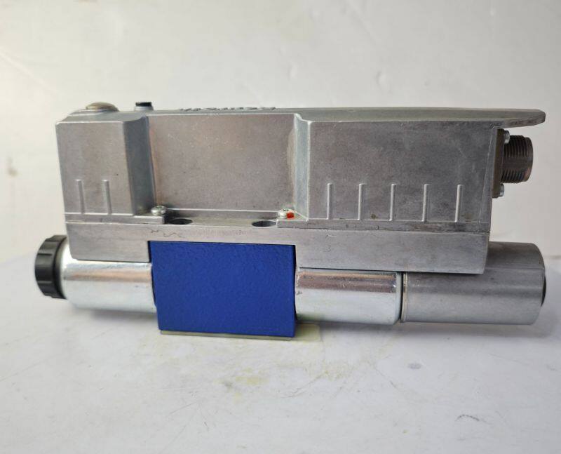 4WREE Rexroth Proportional Directional Valve R901496430 4WREE6E32-3X/V/24A1