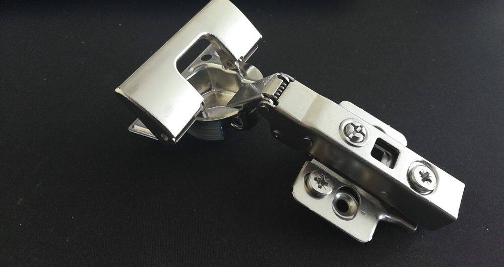 9727 ONE PRESS CABINET HINGE (1)