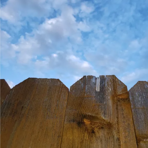 Do metal fences last longer than wood (4)