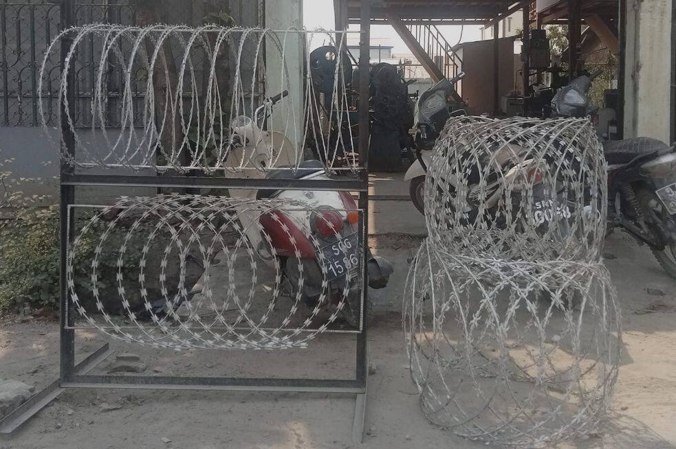 concertina razor wire