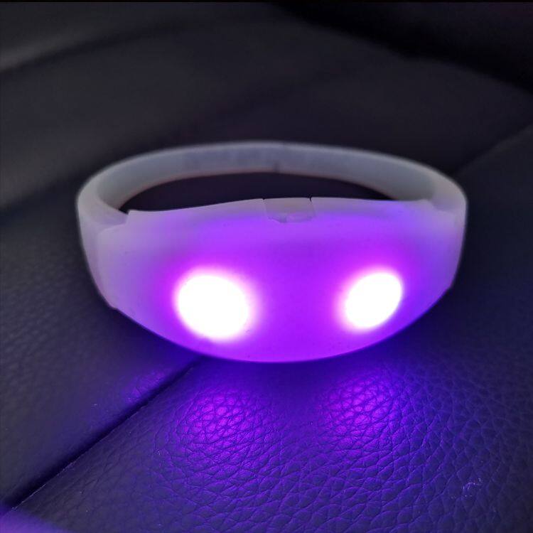 Big Concerts Party Favor LED Glowing Bracelets On Off Blinking Custom LED Wristband