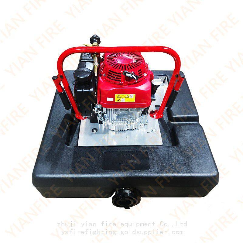 13HP China portable floating pump with Honda engine and storz adapter.jpg