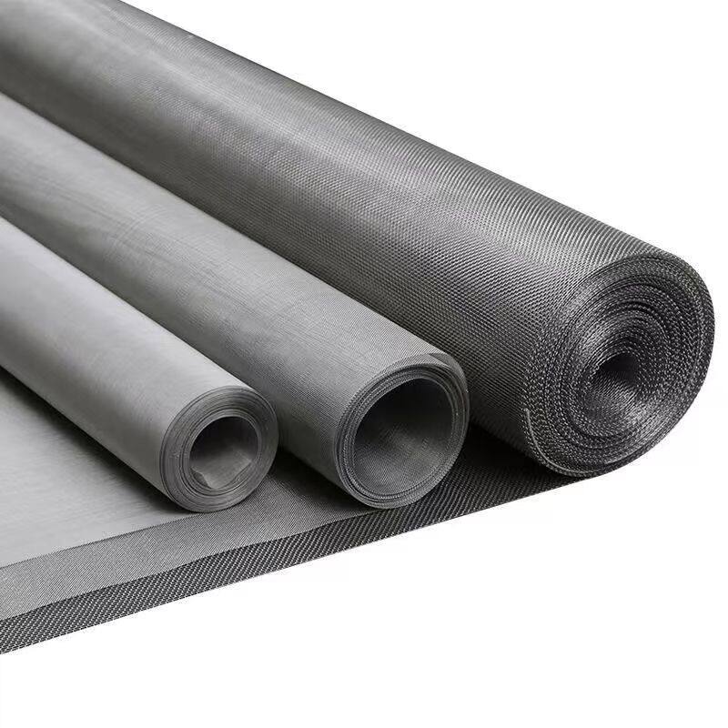 Grille métallique en acier inoxydable : Caractéristiques, applications et guide d'achat pour usage industriel