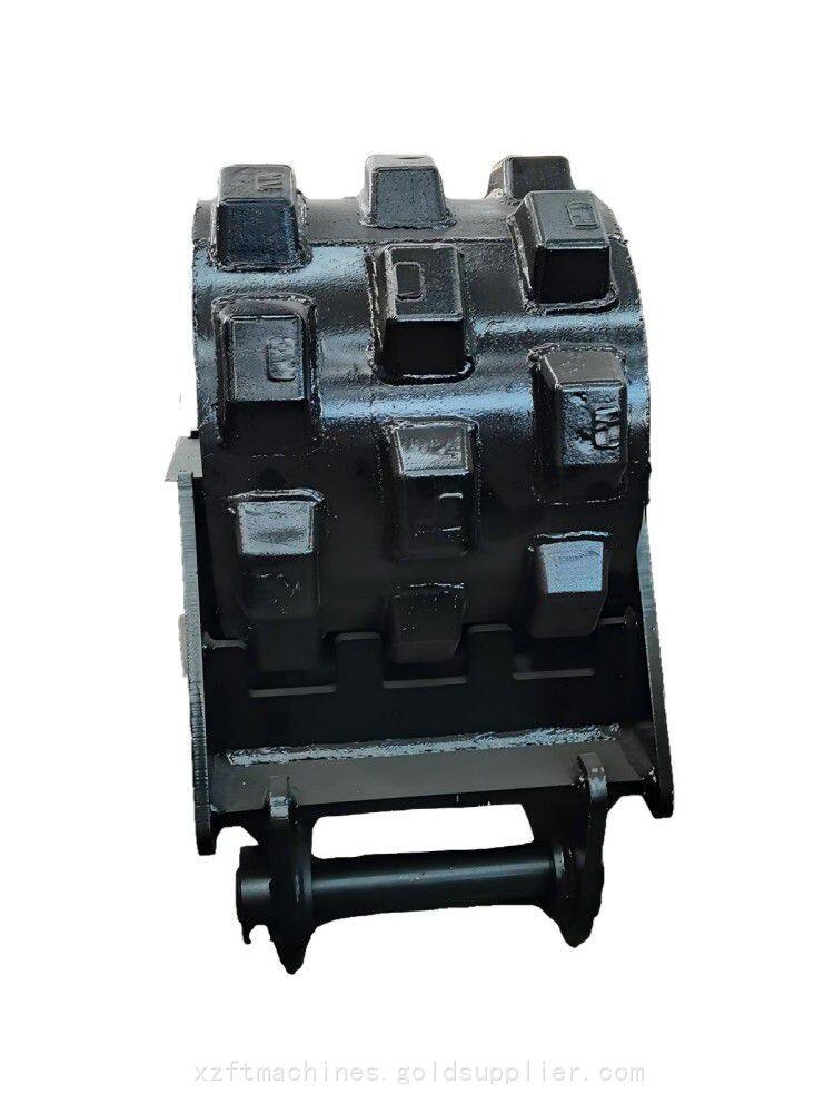 8T compactor wheel 4.jpg