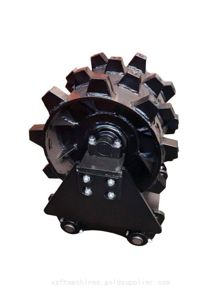 12T compactor wheel 3.jpg