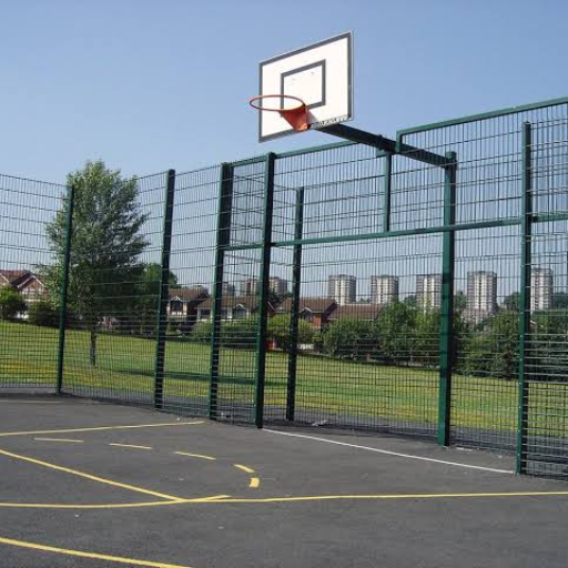 backyard basketball fence (3)