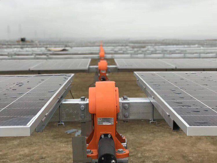 Made in China Single Axis Solar Sun tracker Solar Tracking Systems with Slew Drive