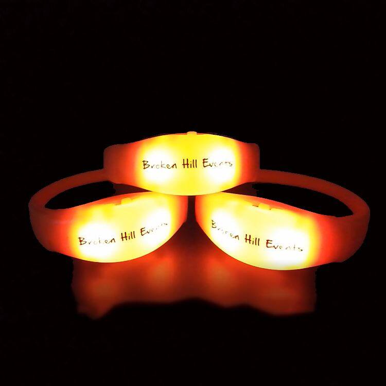 Big Concerts Party Favor LED Glowing Bracelets On Off Blinking Custom LED Wristband