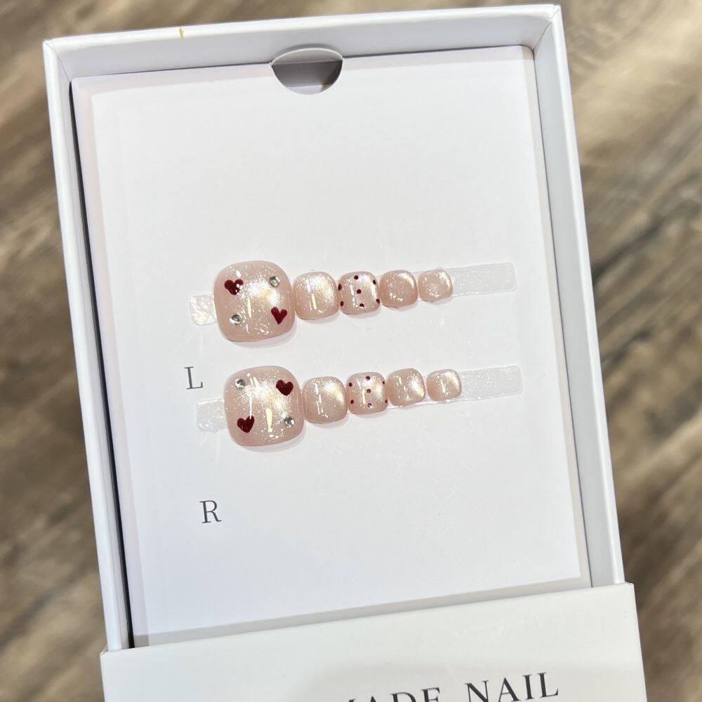 Elegant toe nail Designs simple.jpg