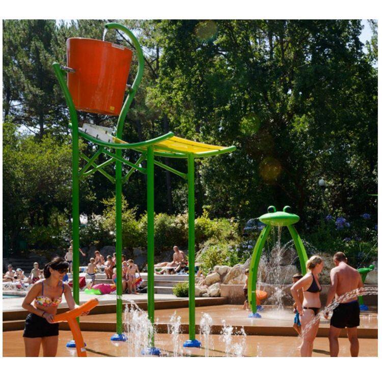 Children's water slide - The absolute center of attention for parent-child families!