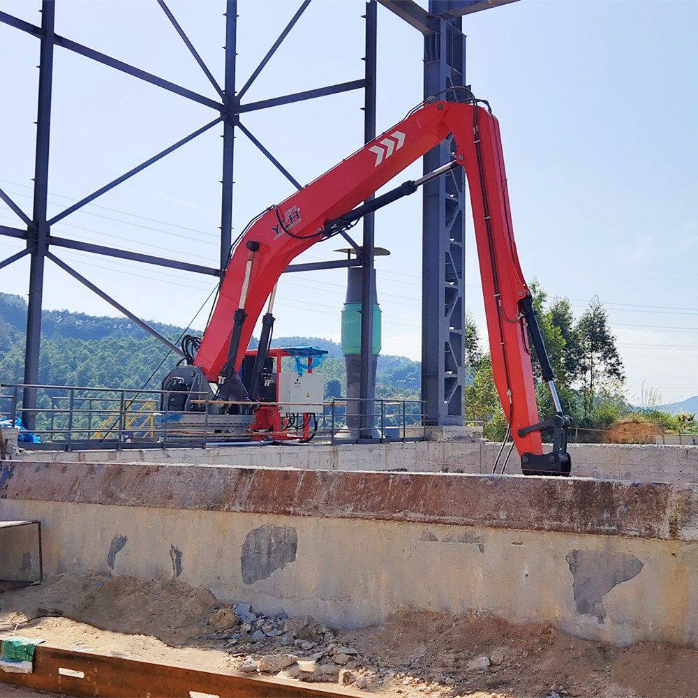 rockbreaker boom system.jpg