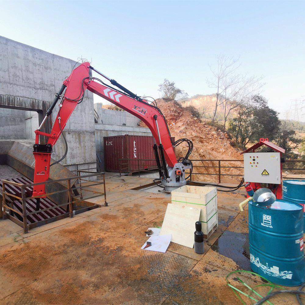 pedestal boom rockbreaker.jpg