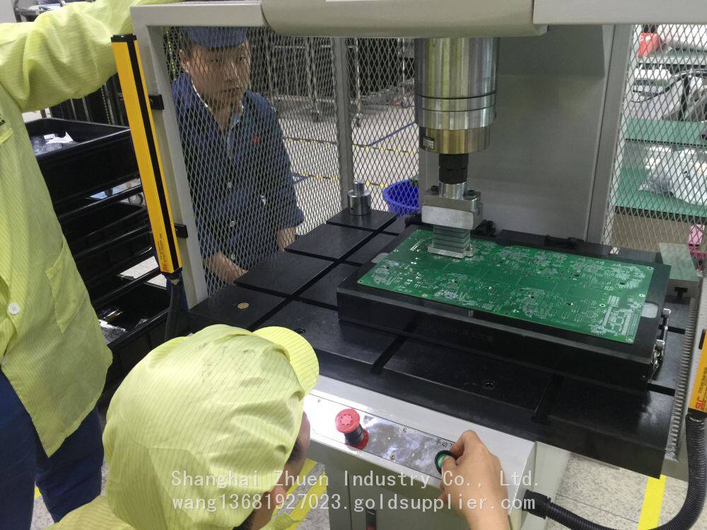 ZHUEN伺服PCB板压接