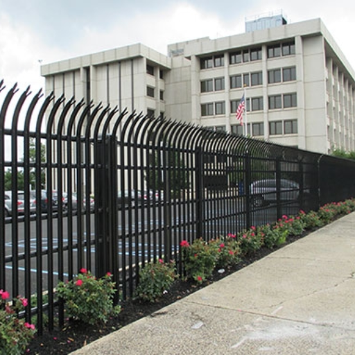 building a security fence (1)