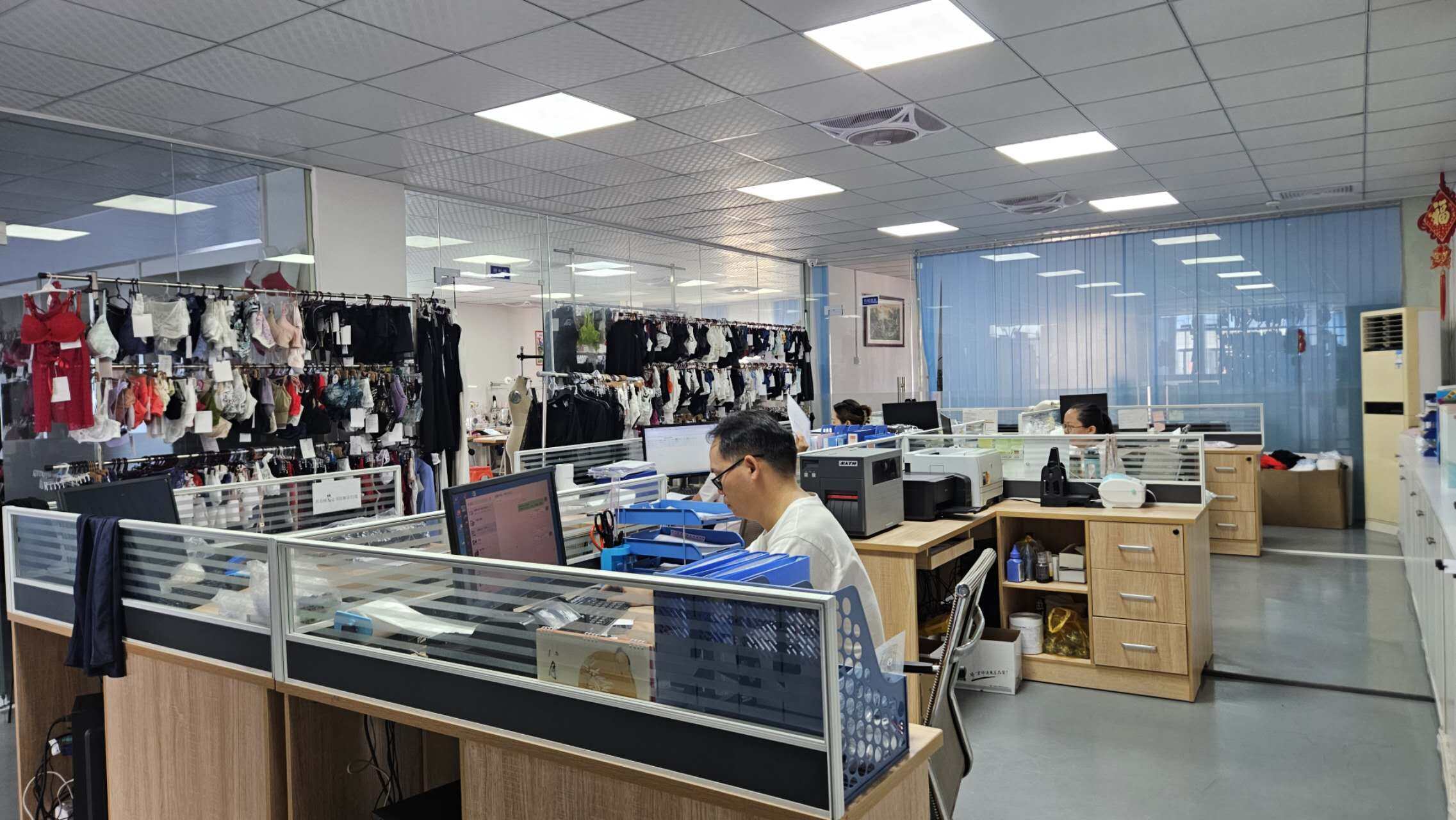 Dongguan Yunsheng Garment Co.,Ltd company overview - view 2