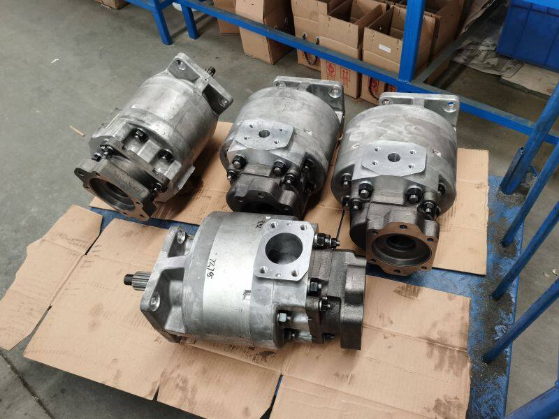 factory supplies komatsu 730E dump truck  hydraulic gear pump PB9668 with good quality and competitive price