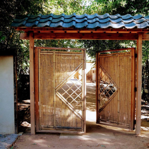 How to Build a Japanese Bamboo Fence (2)